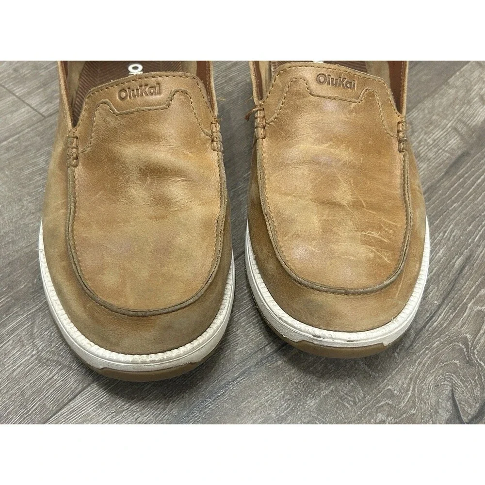 OluKai multiple scuffs